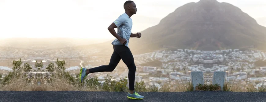 Pantaloni de trening: de la sală la street style